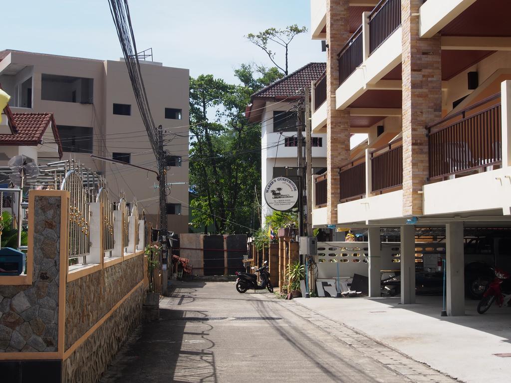 Waree'S Guesthouse Pantai Kata Bagian luar foto